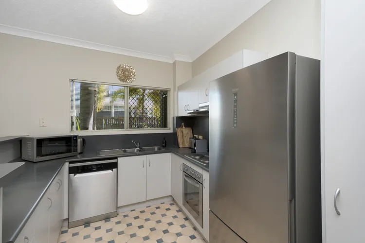 South Townsville Apartment, Walk to Cafes & Dining
