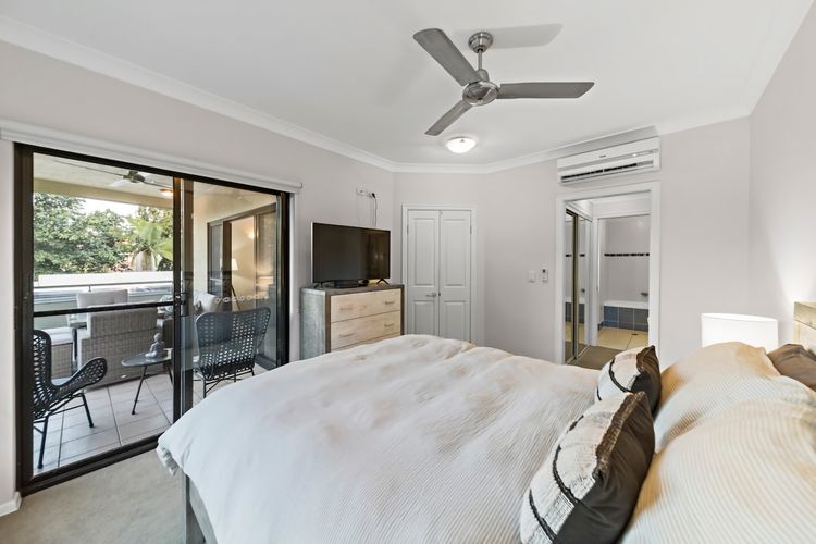 Bedroom 1 image 1