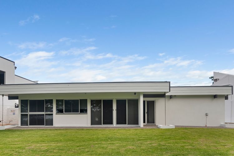 Exterior image 1