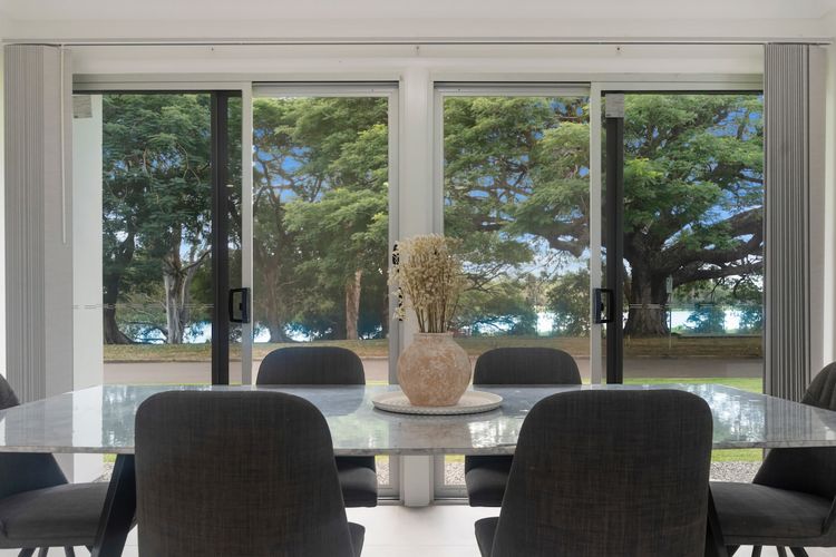 Dining area image 1