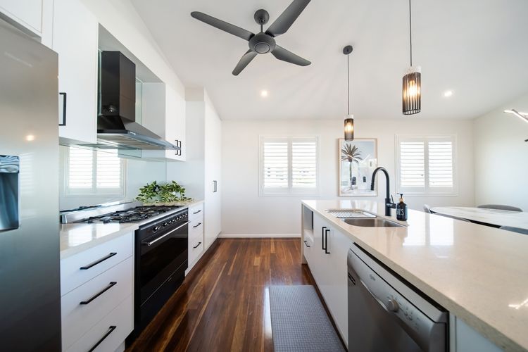 Full kitchen image 3