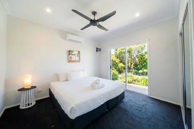 Bedroom 3 image 1
