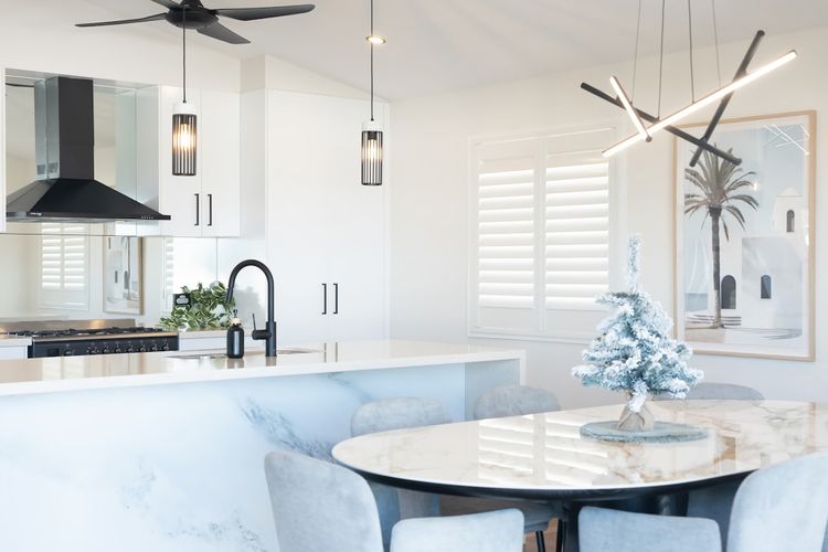 Dining area image 3