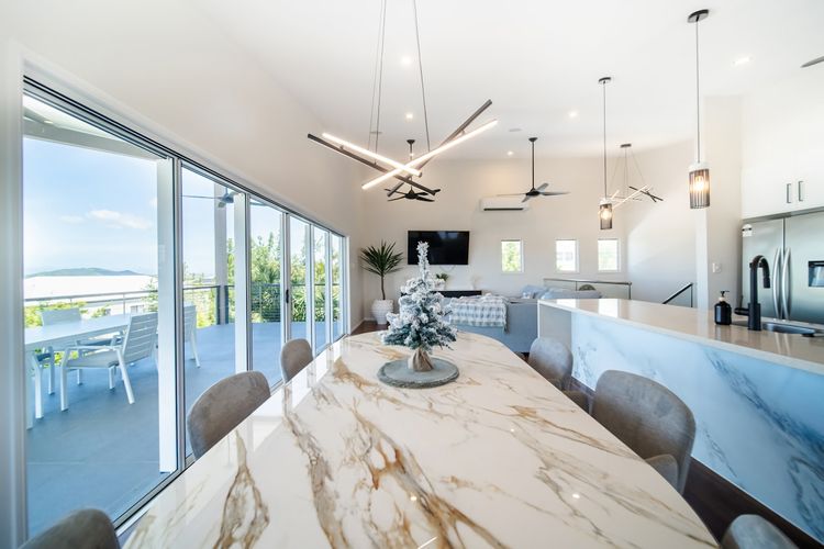 Dining area image 1