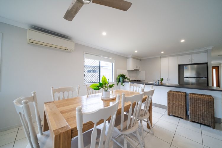 Modern 4BR Retreat 7C Space Comfort for All Vacation Home in Burdell