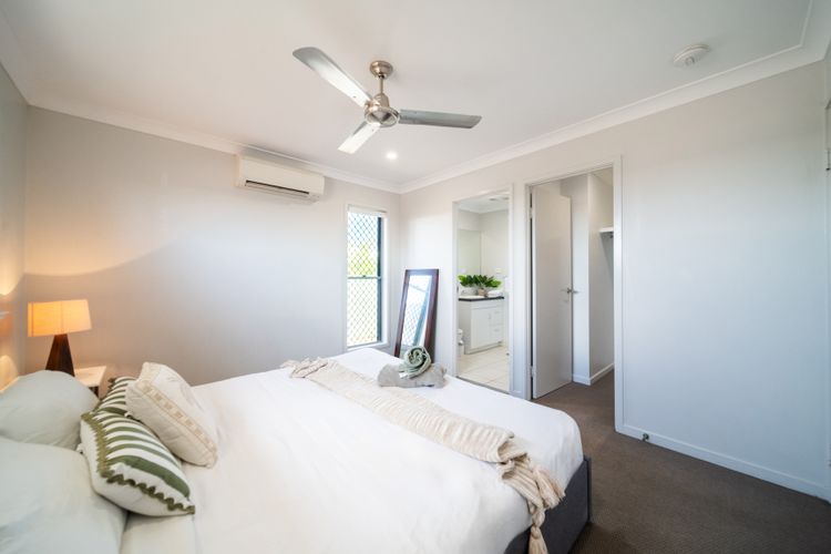 Modern 4BR Retreat 7C Space Comfort for All Vacation Home in Burdell