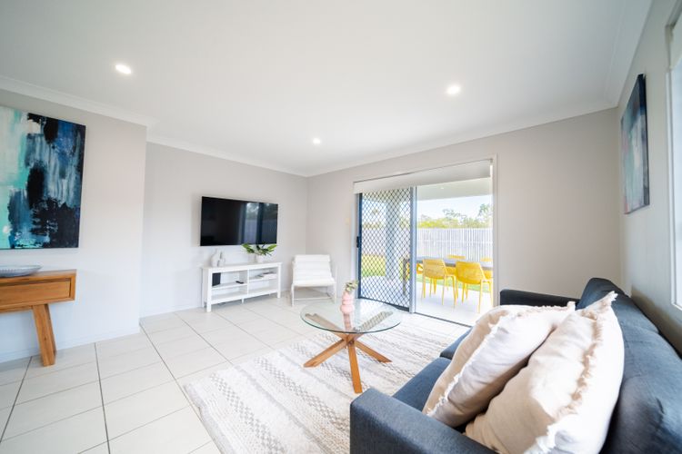 Modern 4BR Retreat 7C Space Comfort for All Vacation Home in Burdell