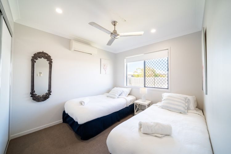 Modern 4BR Retreat 7C Space Comfort for All Vacation Home in Burdell