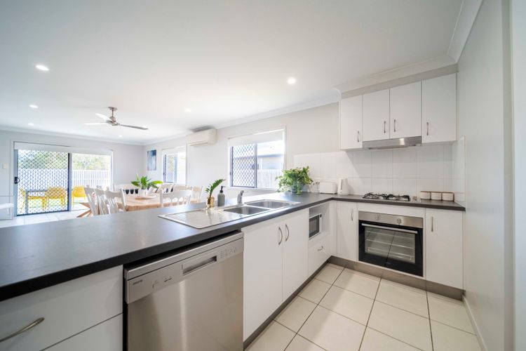 Family Escape | Spacious 4BR Home with Yard