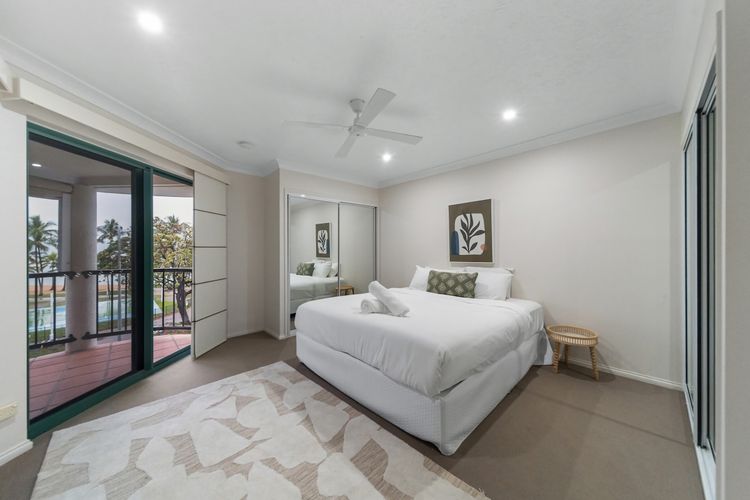 Bedroom 1 image 1