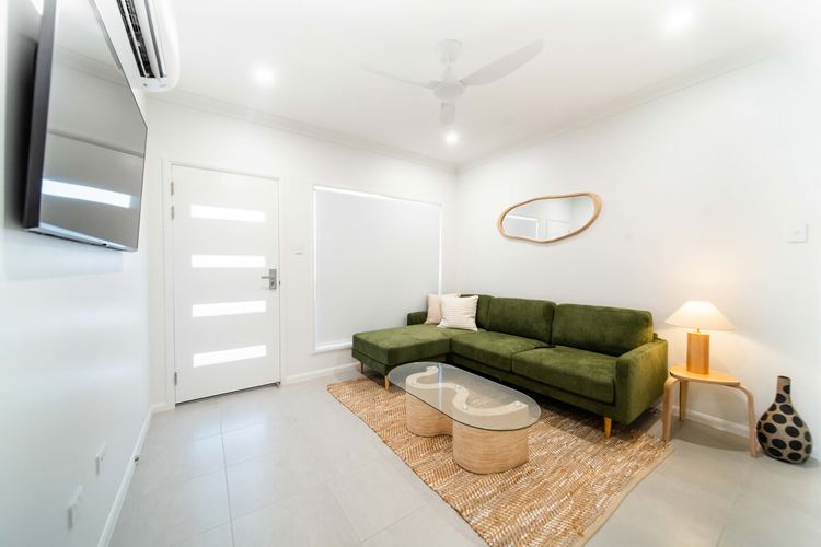 Living room image 3