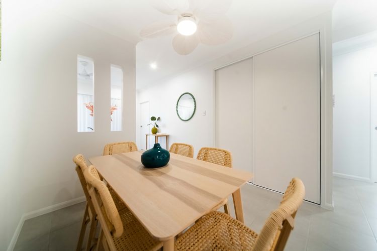 Dining area image 3