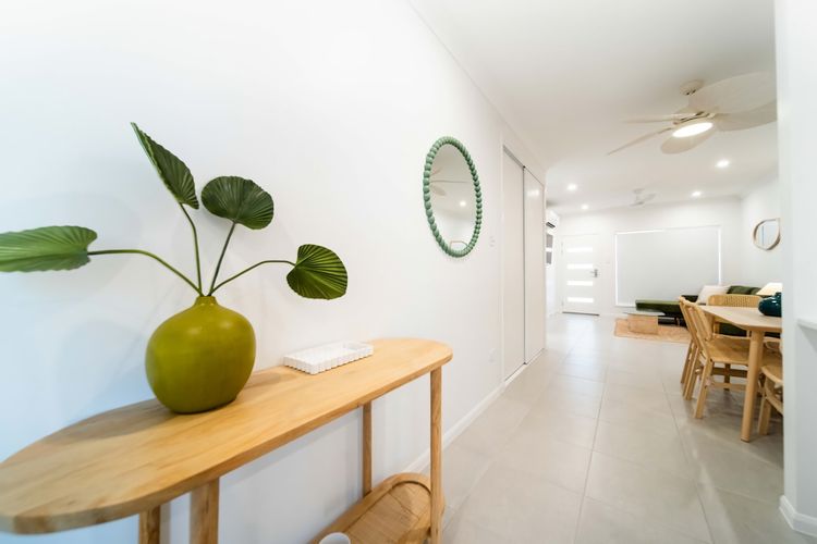 Dining area image 4