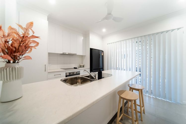 Full kitchen image 3