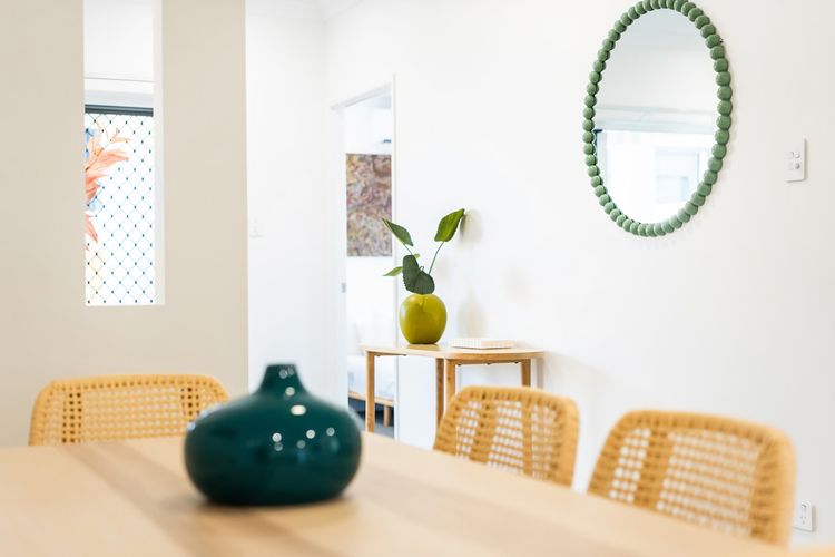 Dining area image 5