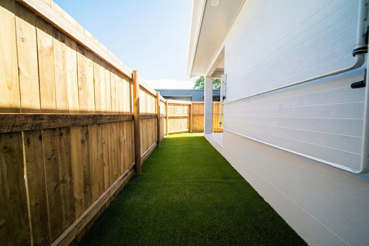 Exterior image 3