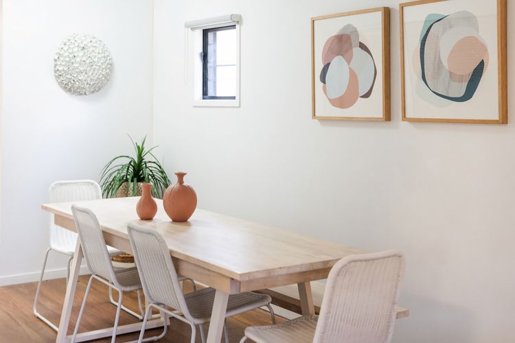 Dining area image 4