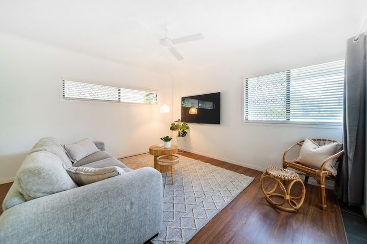 Living room image 5