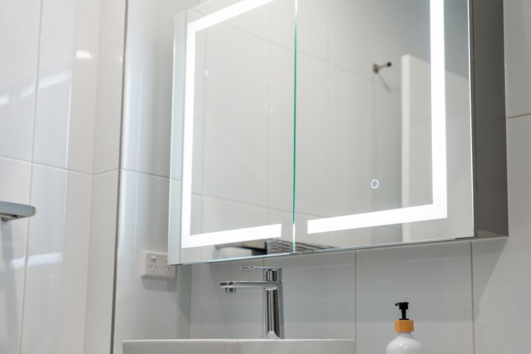 Full bathroom image 2