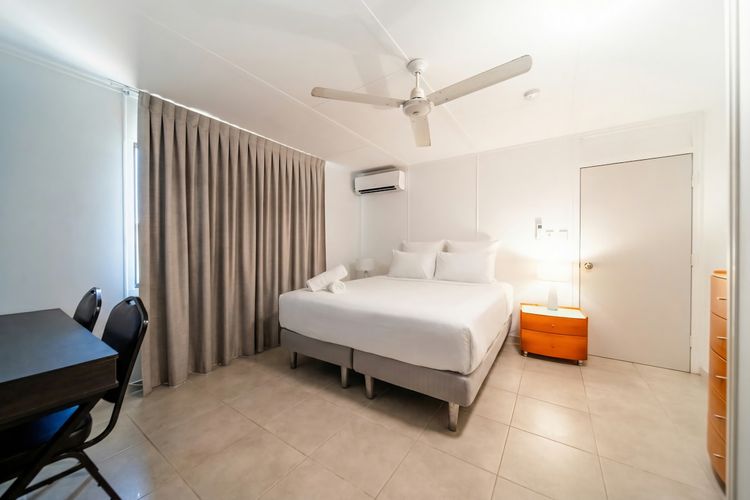 Bedroom 1 image 1