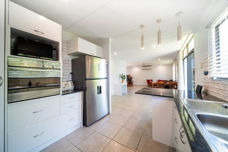 Full kitchen 1 image 4