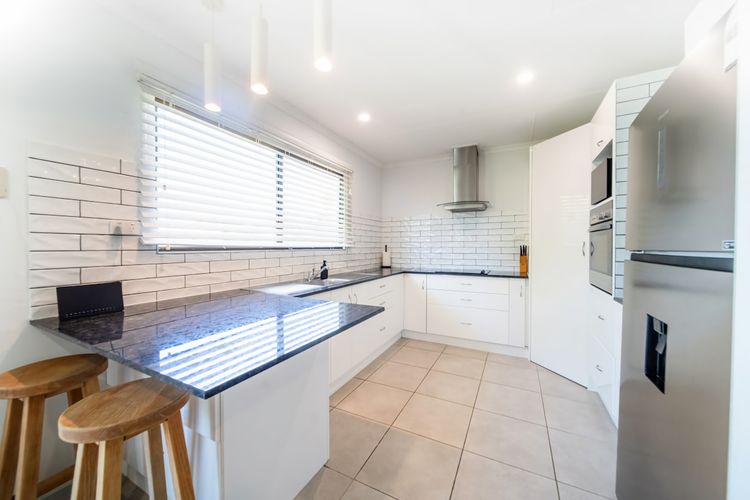Full kitchen 1 image 3
