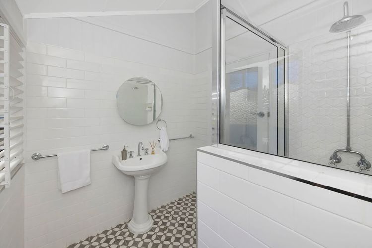 Renovated 4BR Home Queenslander Prime Townsville