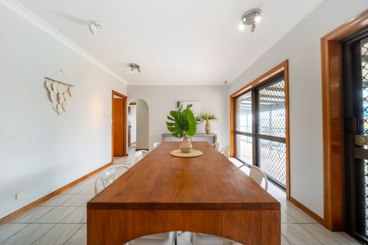 Dining area image 3