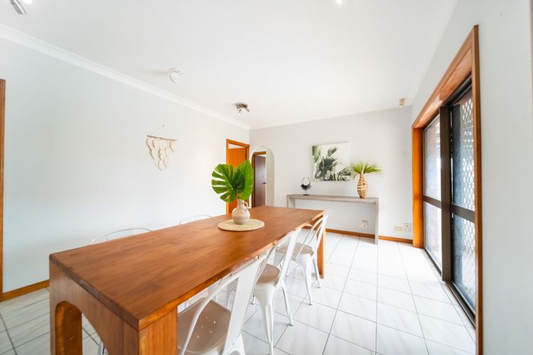 Dining area image 1