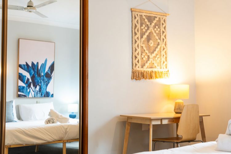 Bedroom 1 image 3