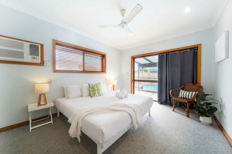 Bedroom 3 image 1