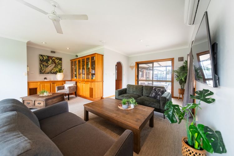 Living room image 6