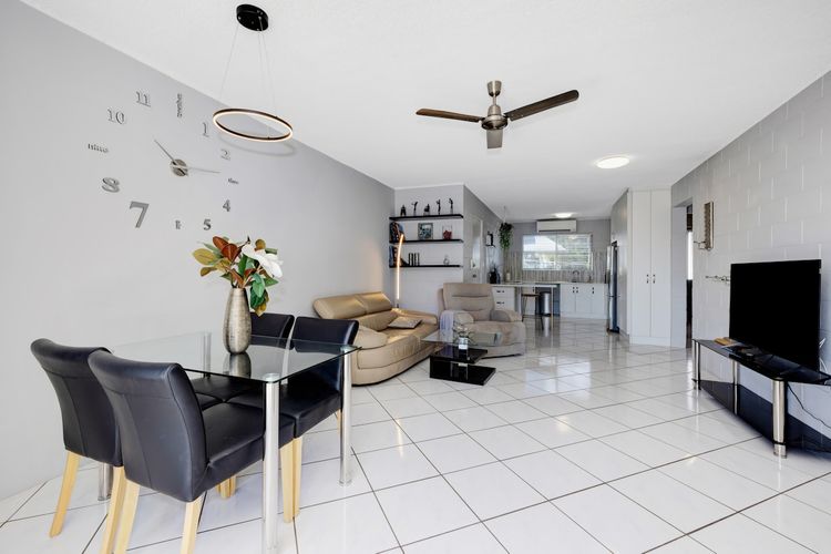 Dining area image 1