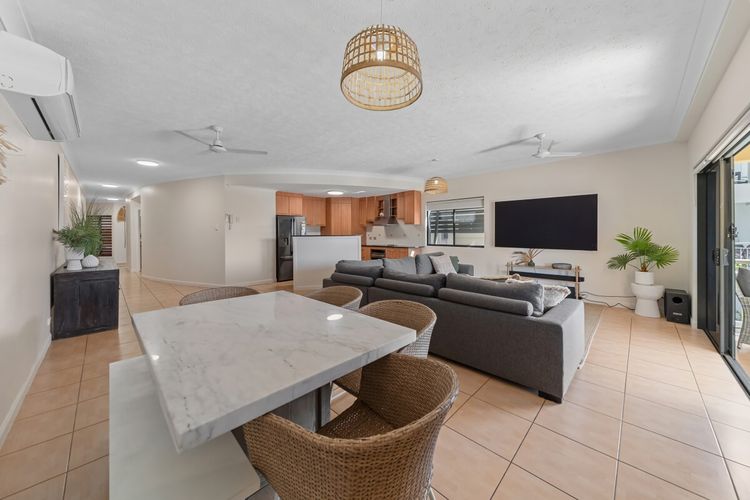 Dining area image 1