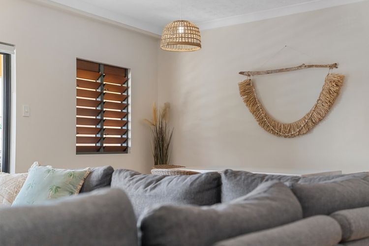 Living room image 3