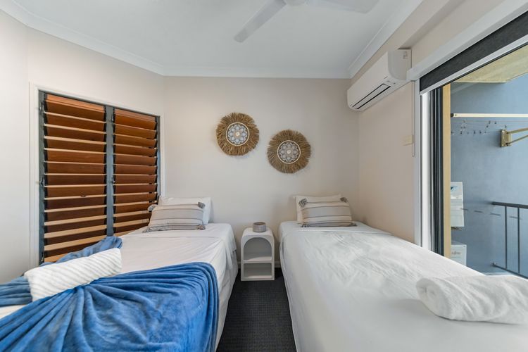 Bedroom 3 image 1