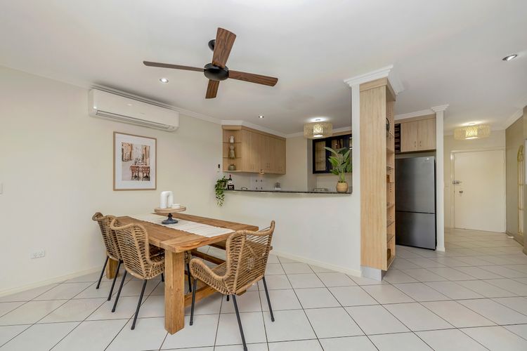 Dining area image 2