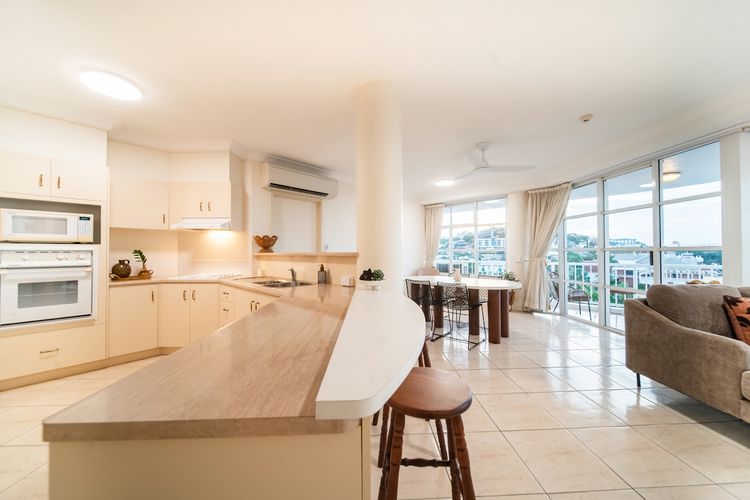 Full kitchen image 1