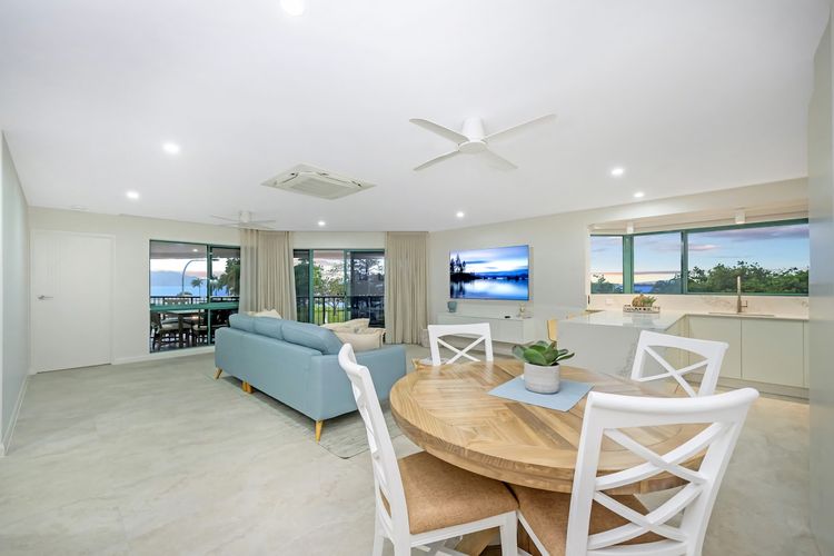 Dining area image 1