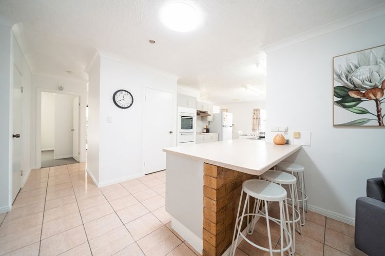 Full kitchen image 3