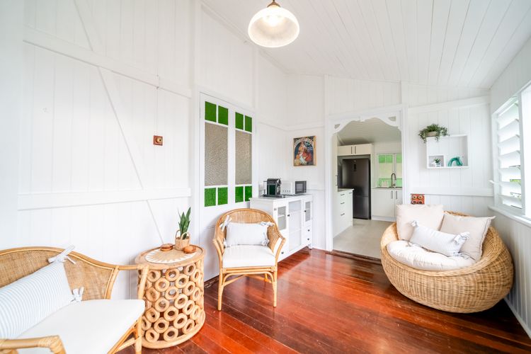Tropical getaway 10 min to city Vacation Home in Hermit Park