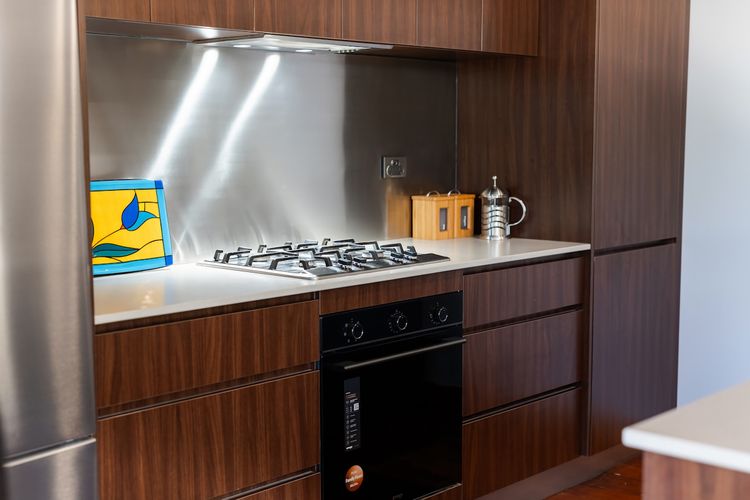 Full kitchen image 2