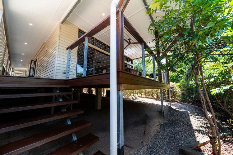 Exterior image 8