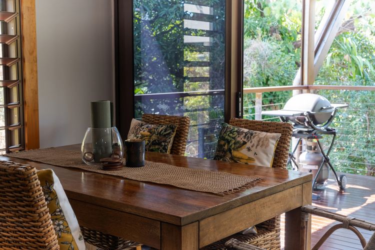 Dining area image 3