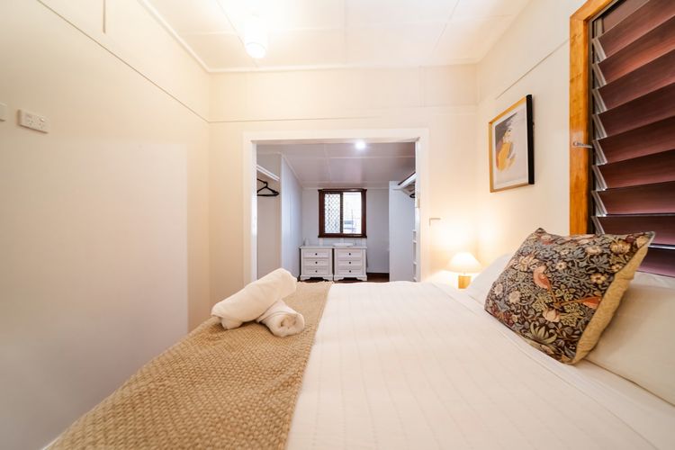 Bedroom 1 image 1
