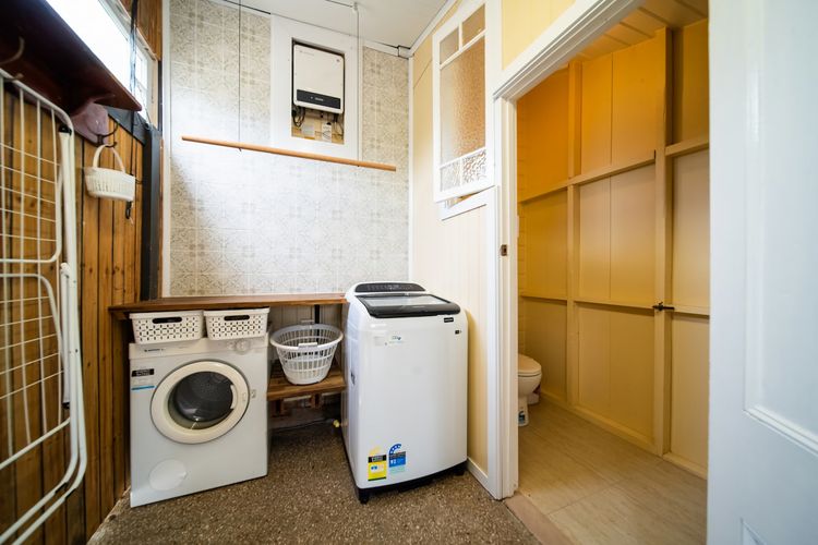 Laundry area image 1