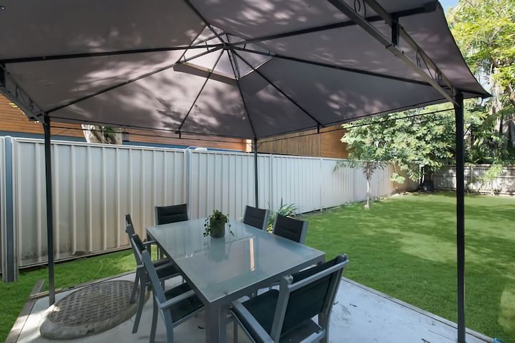 Charming 2BR Near City Sea Vacation Home in Railway Estate