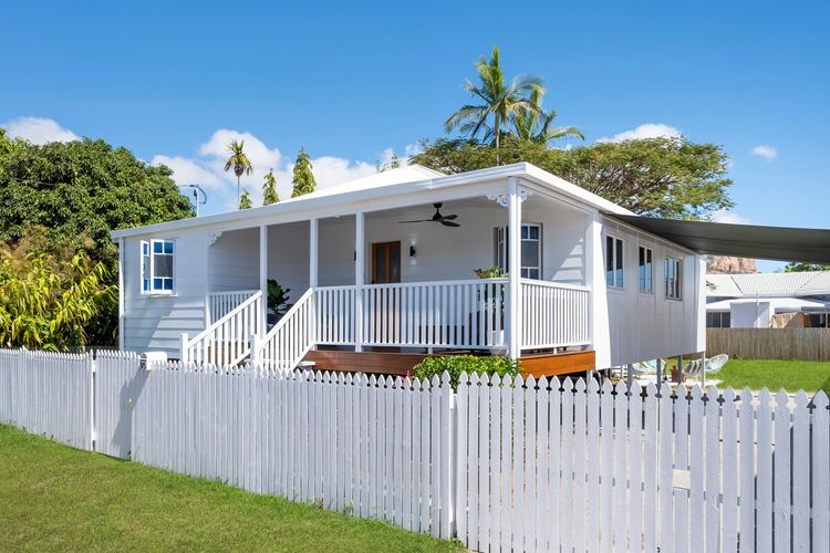 Exterior image 1