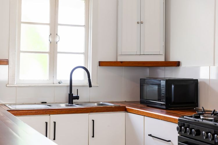 Full kitchen image 2