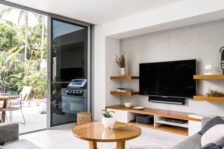 Kokos Beach House 2 – Belongil Beach pad with pool